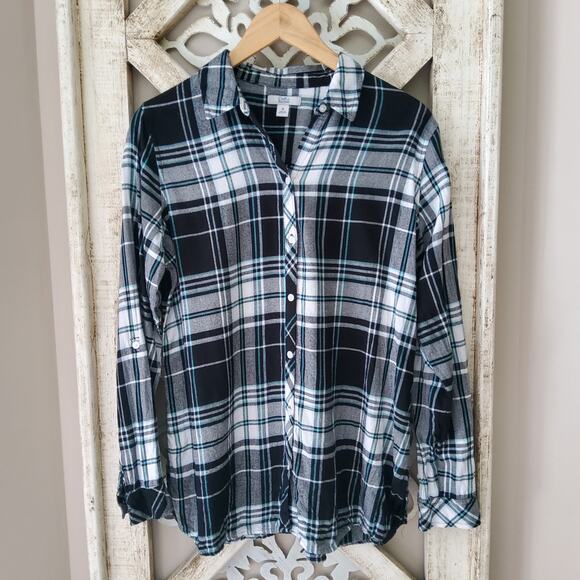 Croft & Barrow Women's Long Sleeve Button Down Plaid Shirt in Black & Aqua - Picture 6 of 8